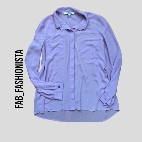 🧸 Forever 21 lilac button up - Picture 1 of 4